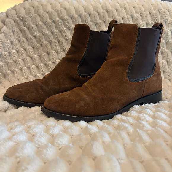 Thursday Duchess Chelsea Boots - Picture 1 of 6